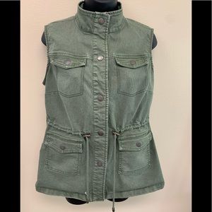 Women's Olive Green Sleeveless Utility Vest